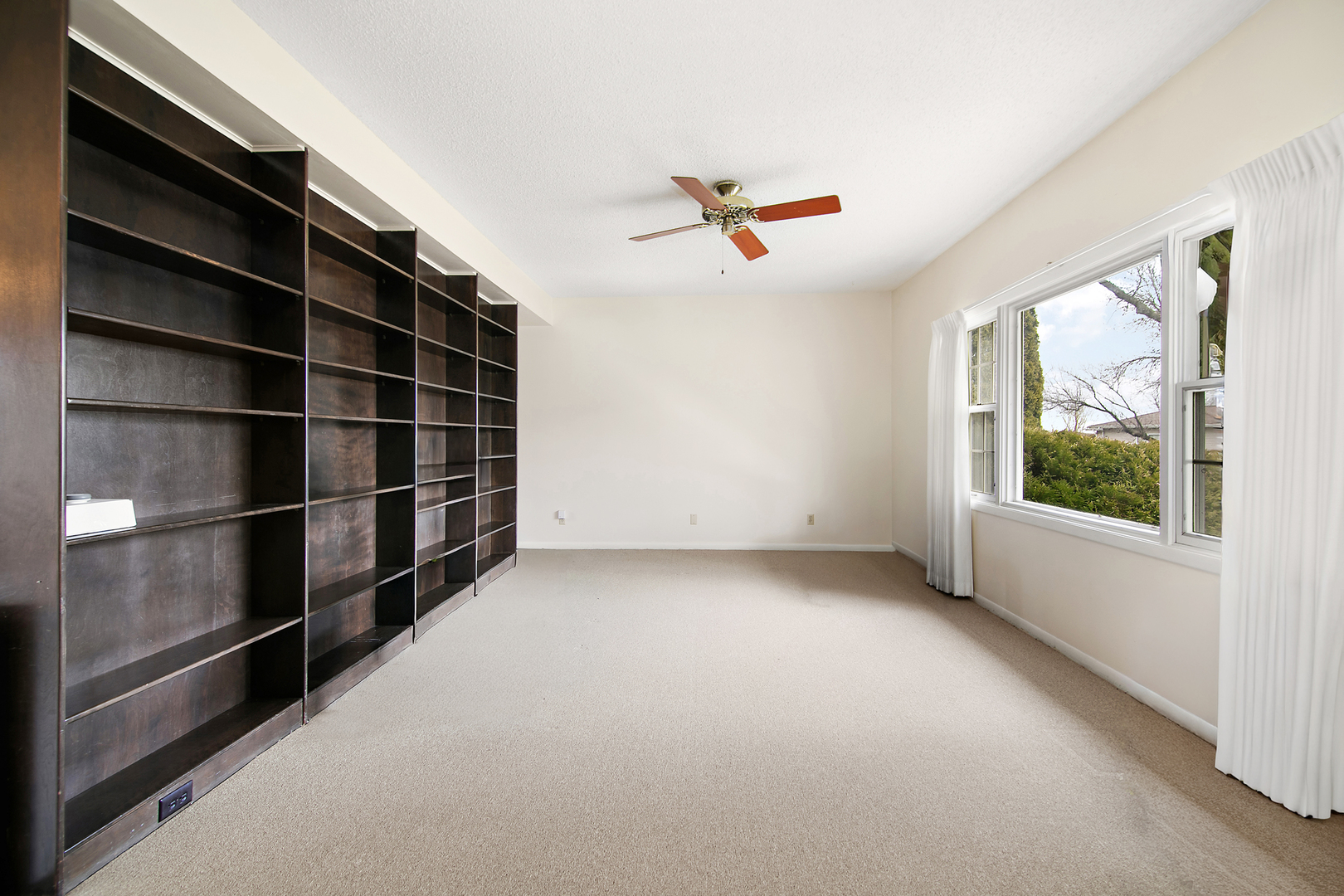 126 Sun Street Property Photo 8