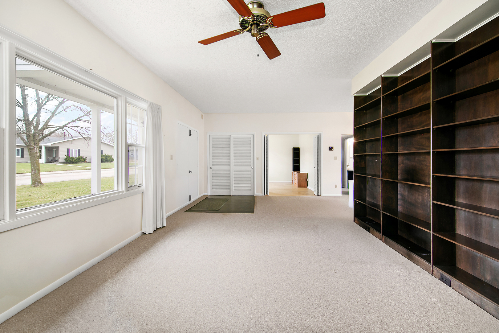 126 Sun Street Property Photo 11