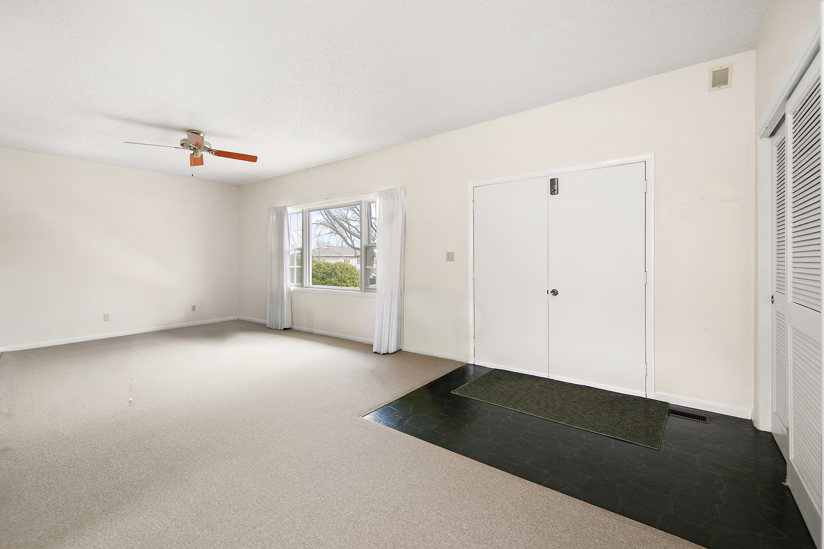 126 Sun Street Property Photo 12