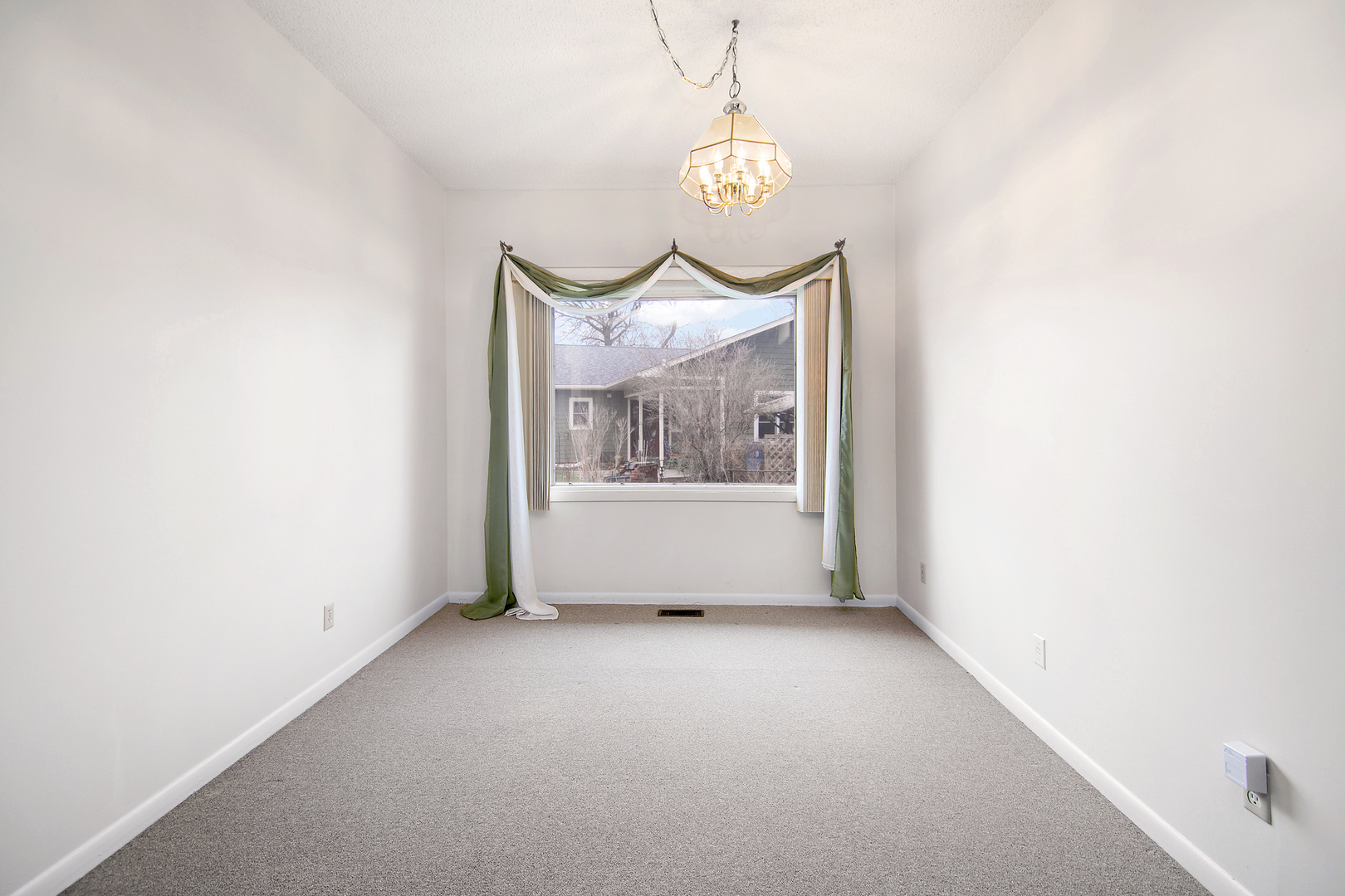 126 Sun Street Property Photo 13