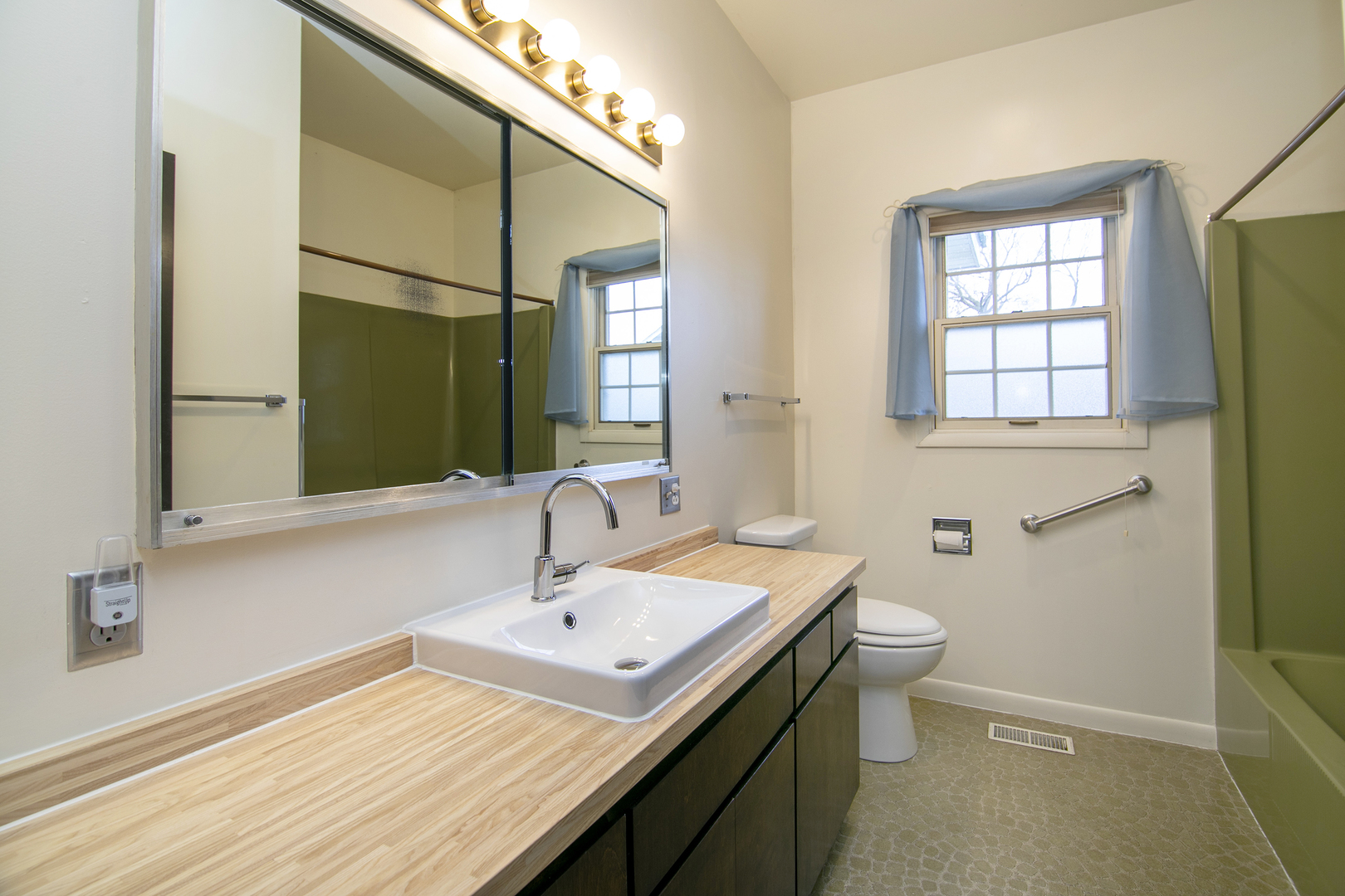 126 Sun Street Property Photo 18