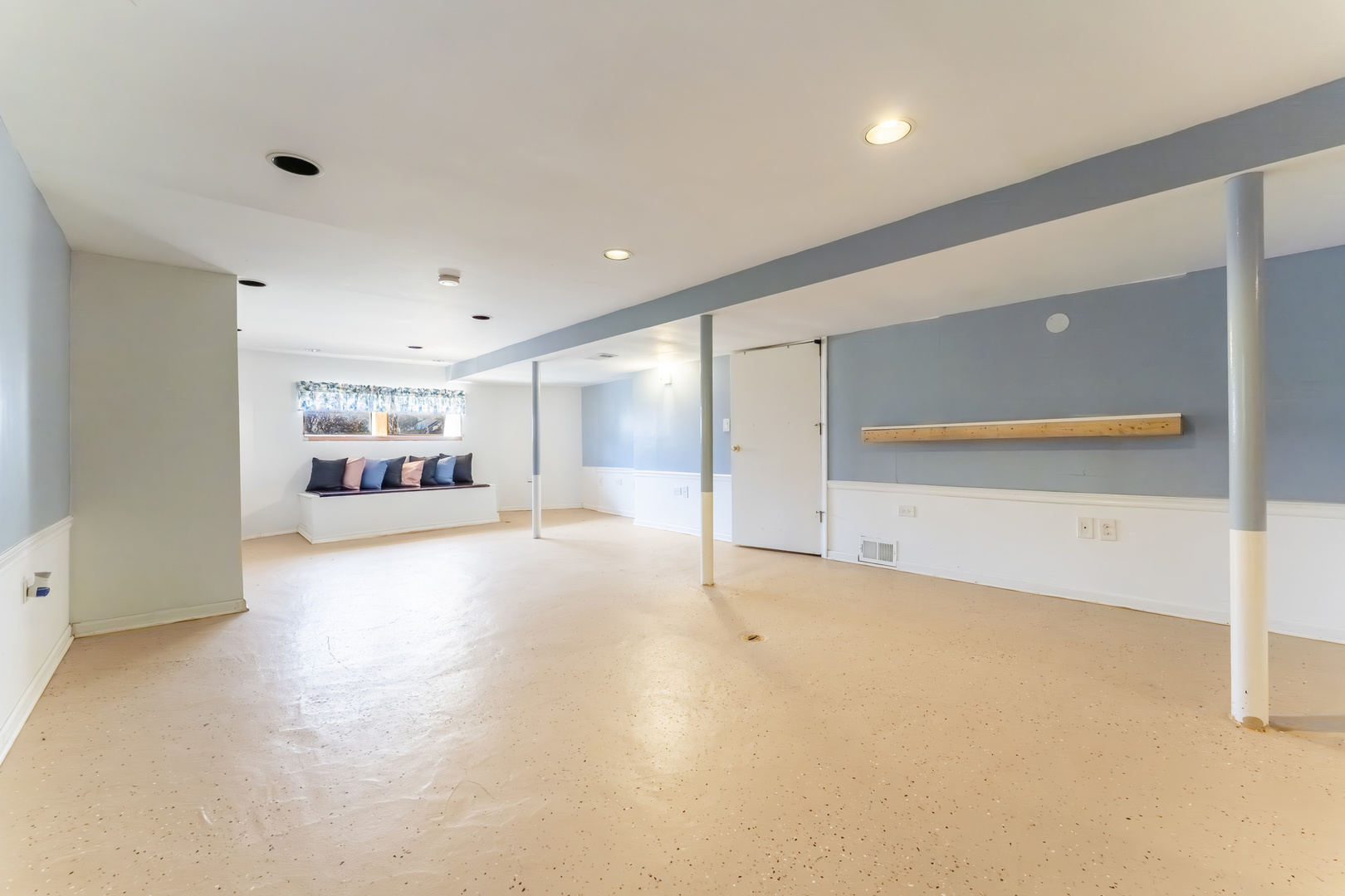 6120 W School Street Property Photo 15