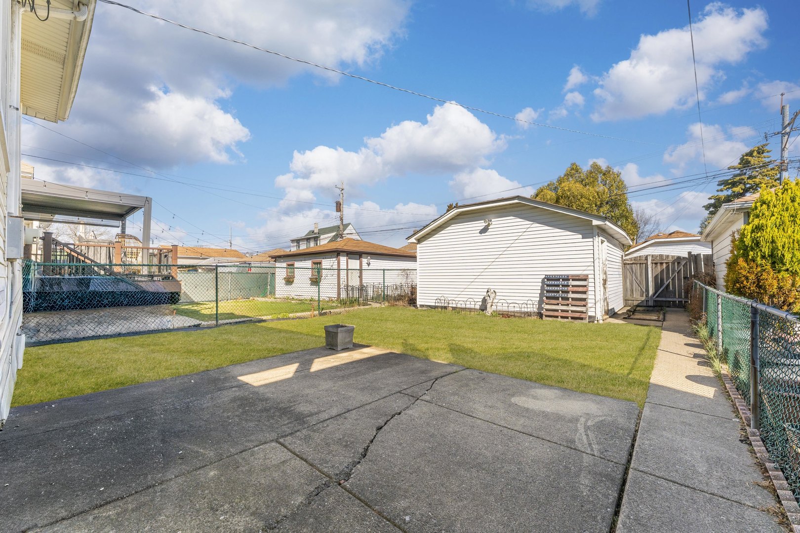 6120 W School Street Property Photo 21