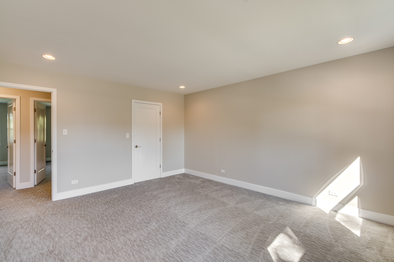 3119 Lake Avenue E Property Photo 13