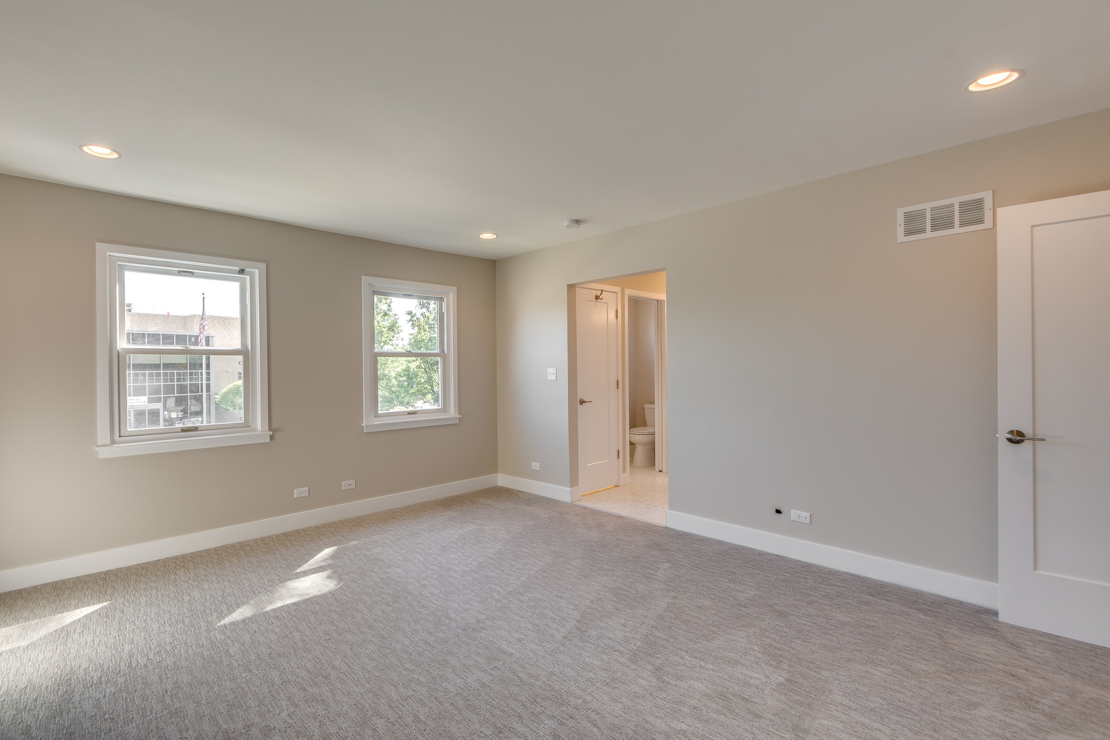 3119 Lake Avenue E Property Photo 15