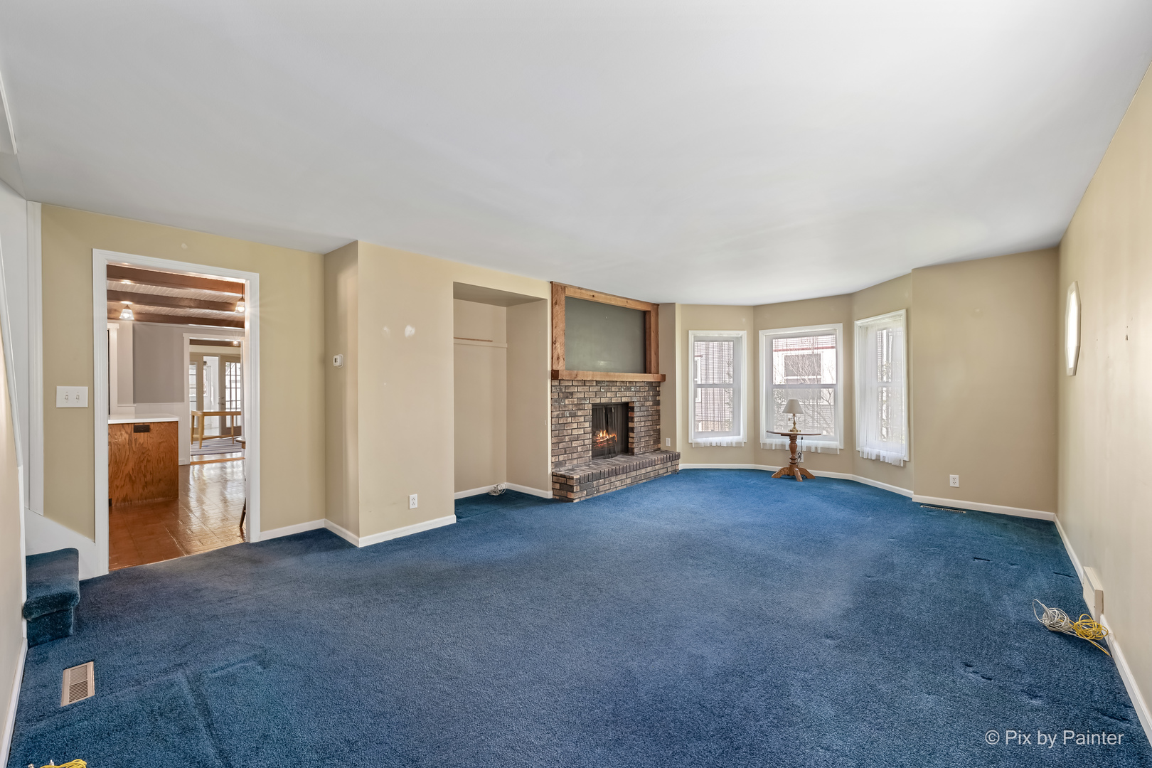 55 W Paddock Street Property Photo 4