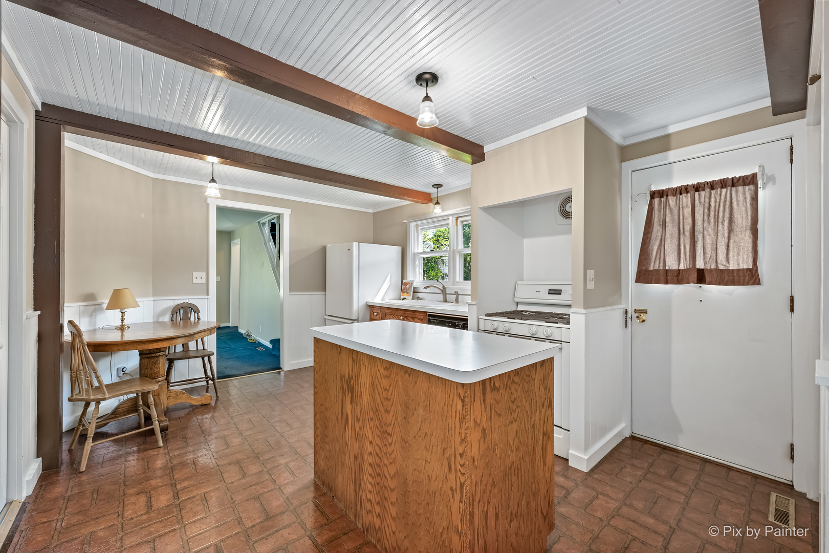 55 W Paddock Street Property Photo 9