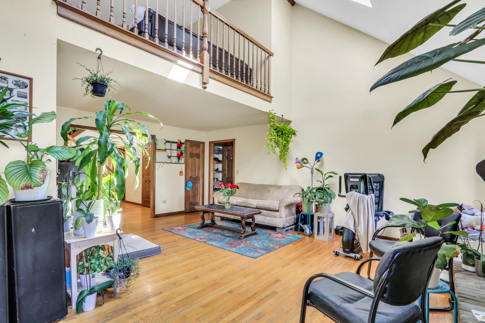 3947 Blackstone Avenue Property Photo 6
