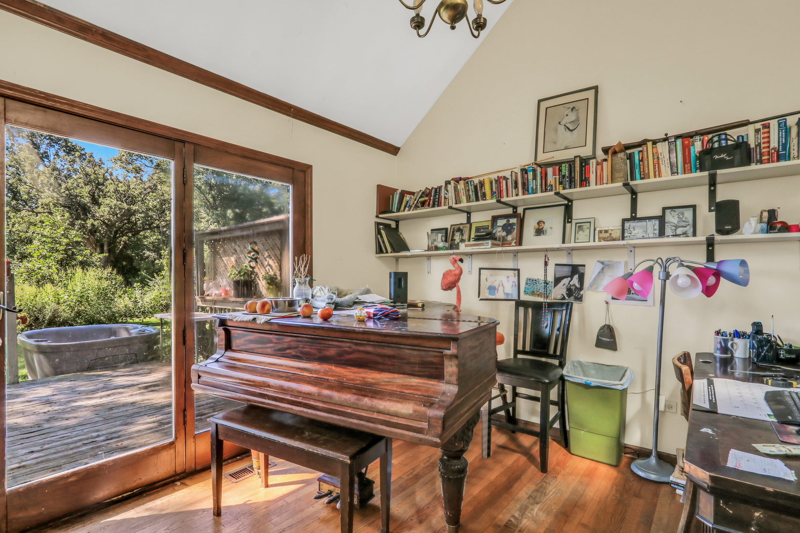 3947 Blackstone Avenue Property Photo 8