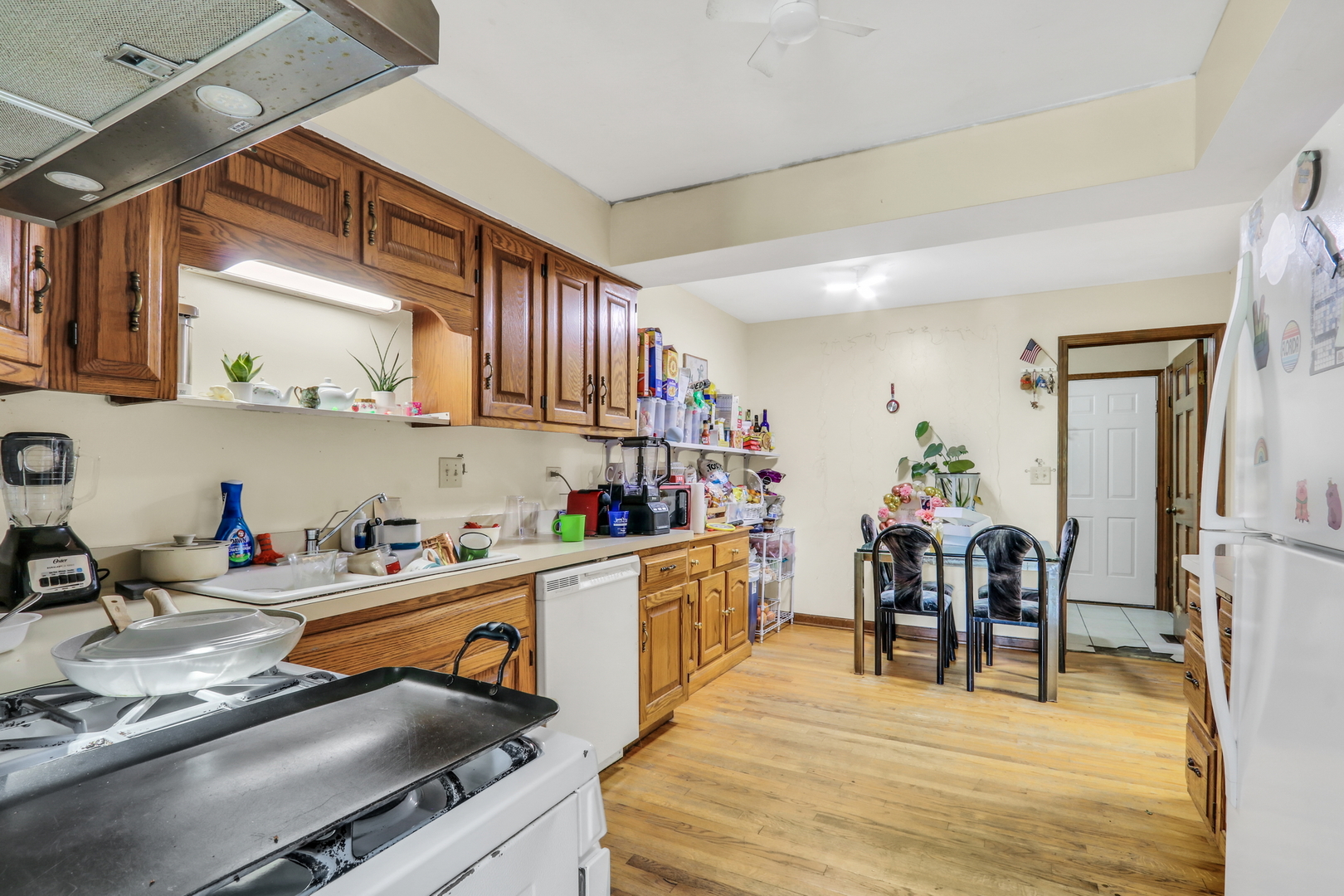 3947 Blackstone Avenue Property Photo 9