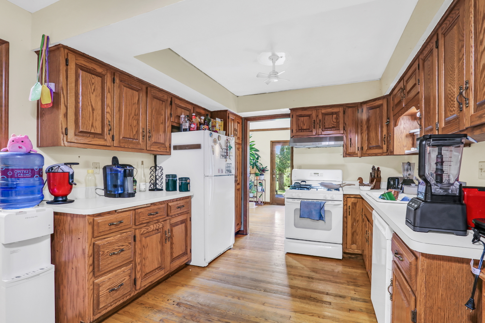 3947 Blackstone Avenue Property Photo 11