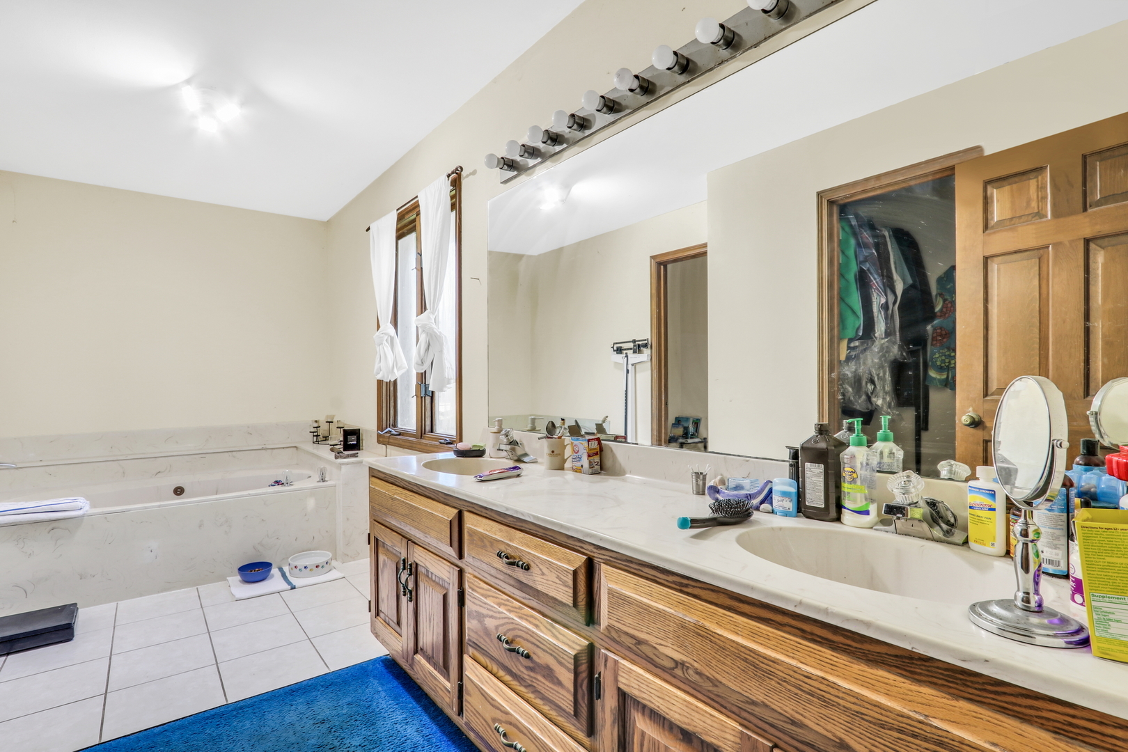 3947 Blackstone Avenue Property Photo 23