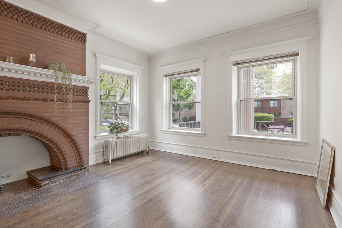 4836 S Dorchester Avenue Property Photo 3