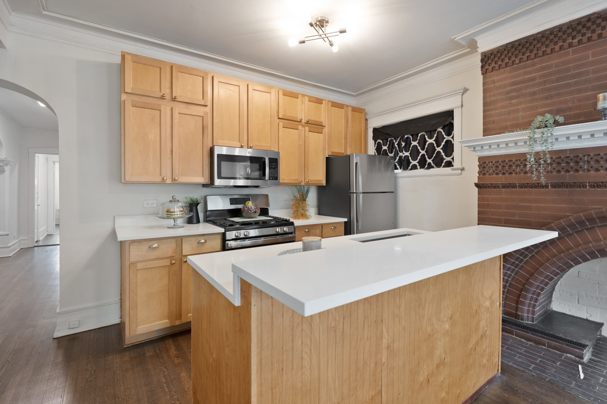 4836 S Dorchester Avenue Property Photo 6