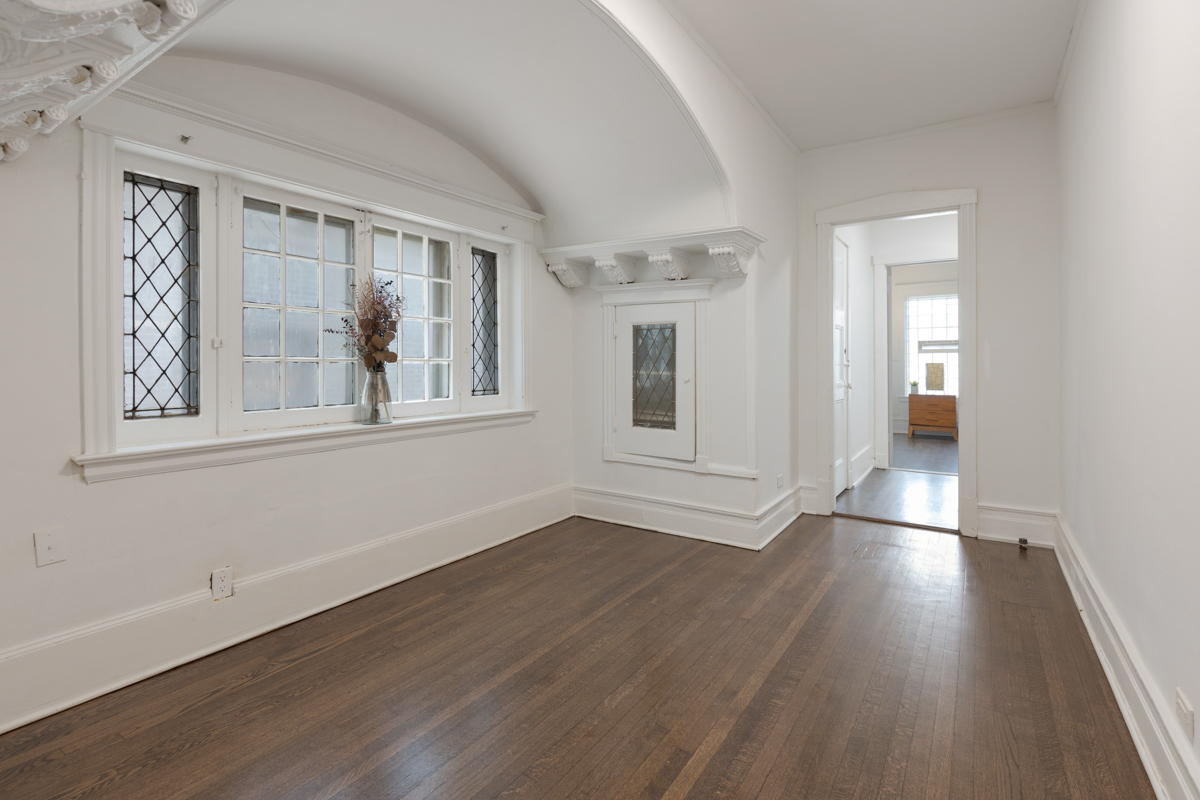4836 S Dorchester Avenue Property Photo 10