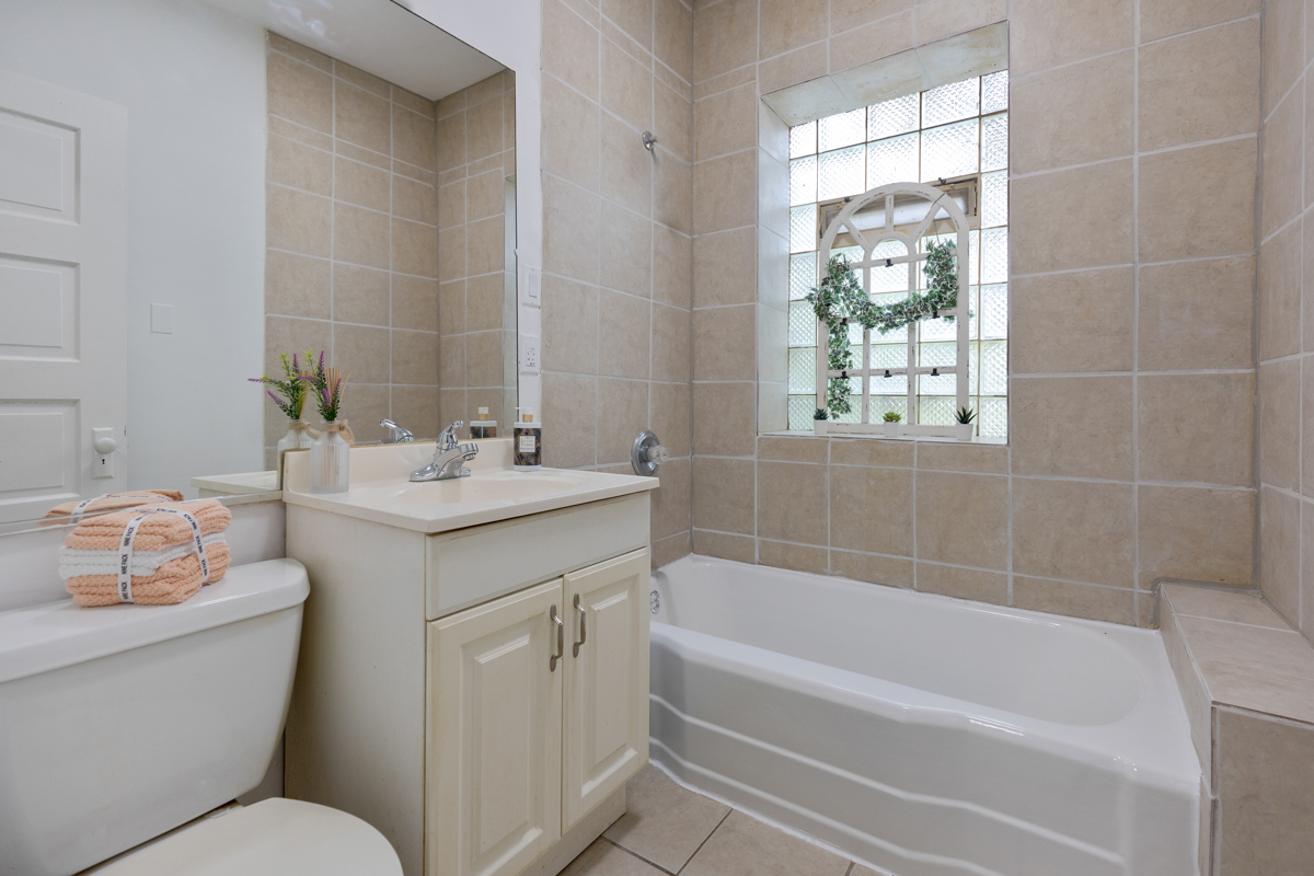 4836 S Dorchester Avenue Property Photo 16