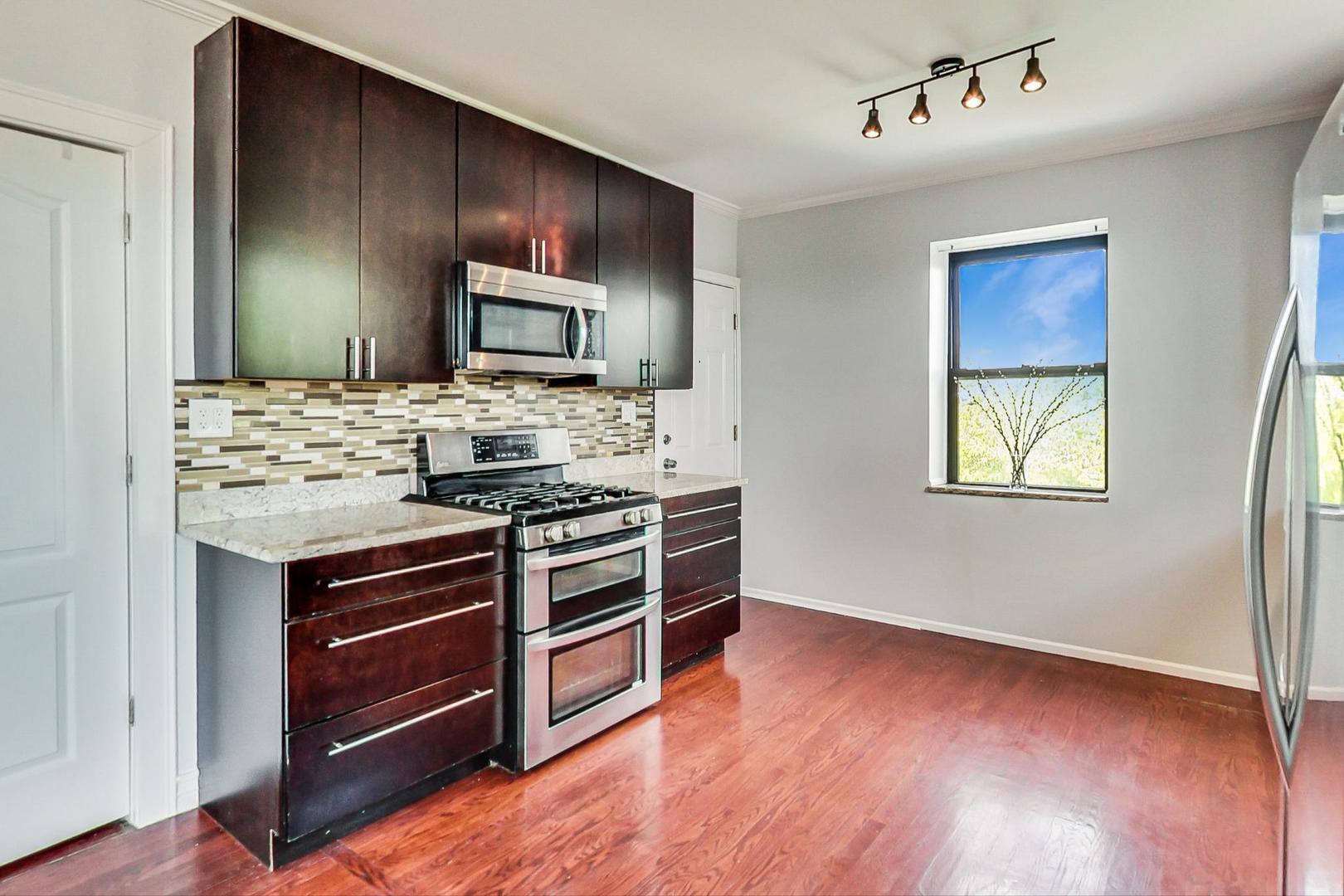 5655 N Spaulding Avenue 3e Property Photo 9