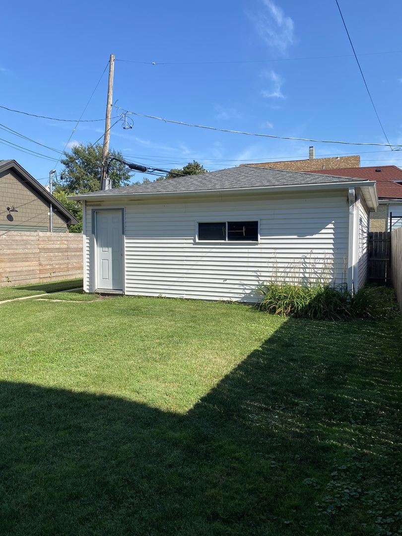 4462 W Wilson Avenue Property Photo 3