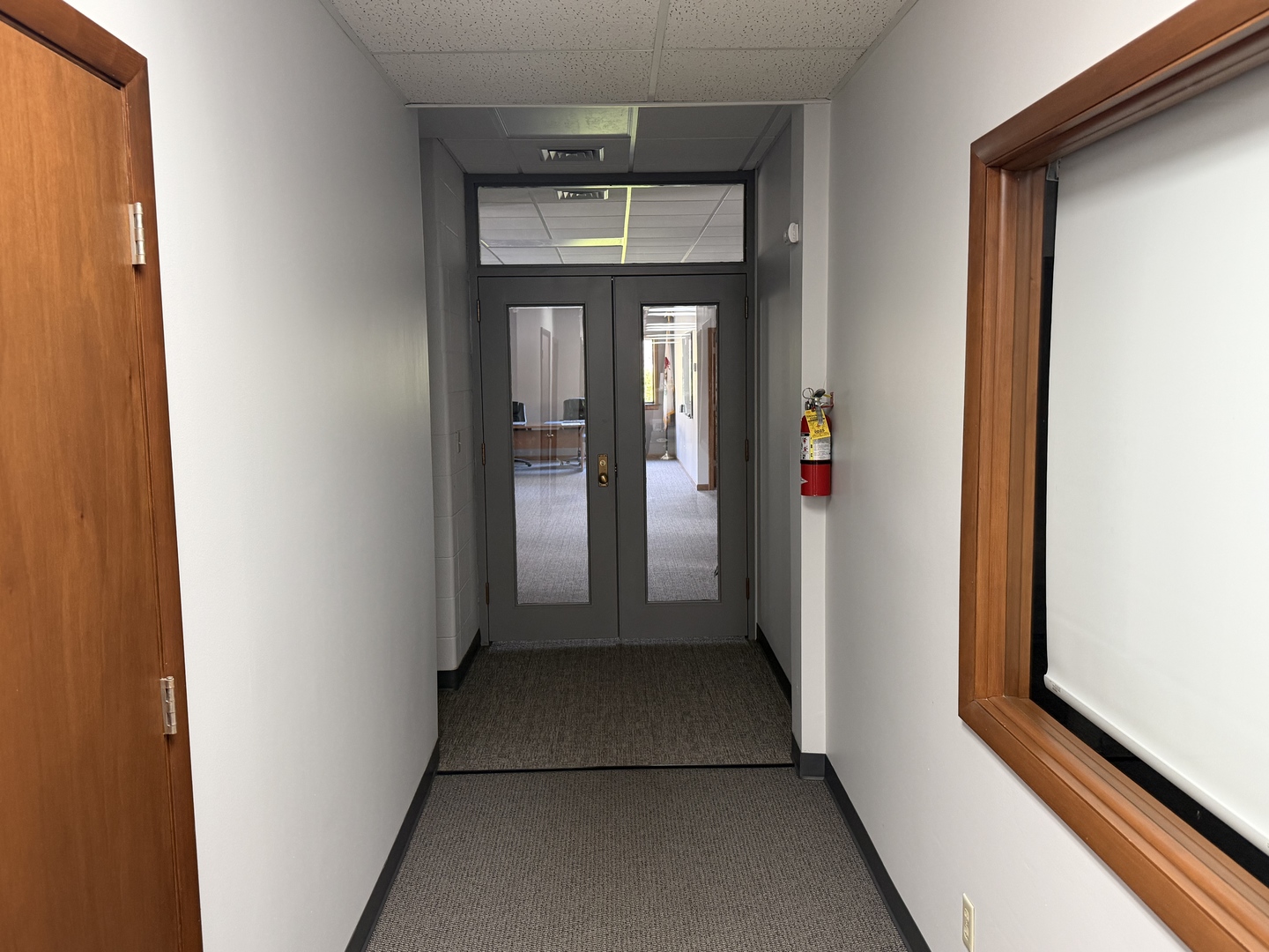 100 E Knox Street Property Photo 18
