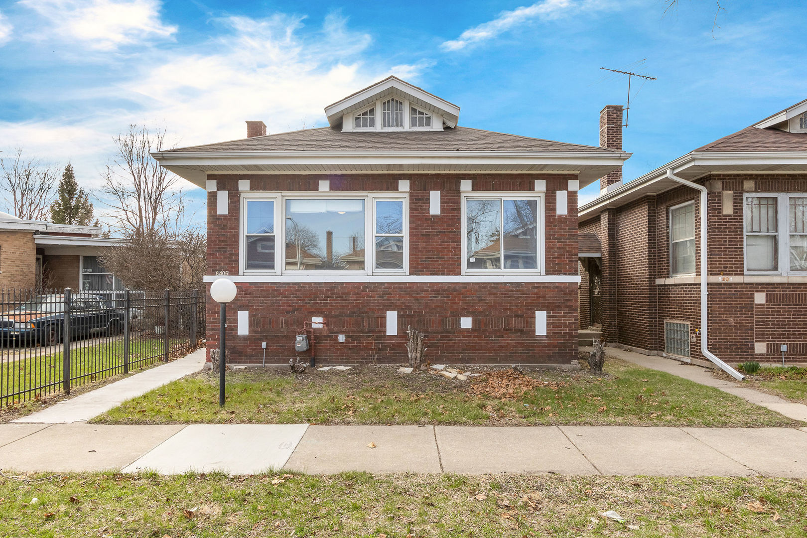 8406 S Oglesby Avenue Property Photo 1