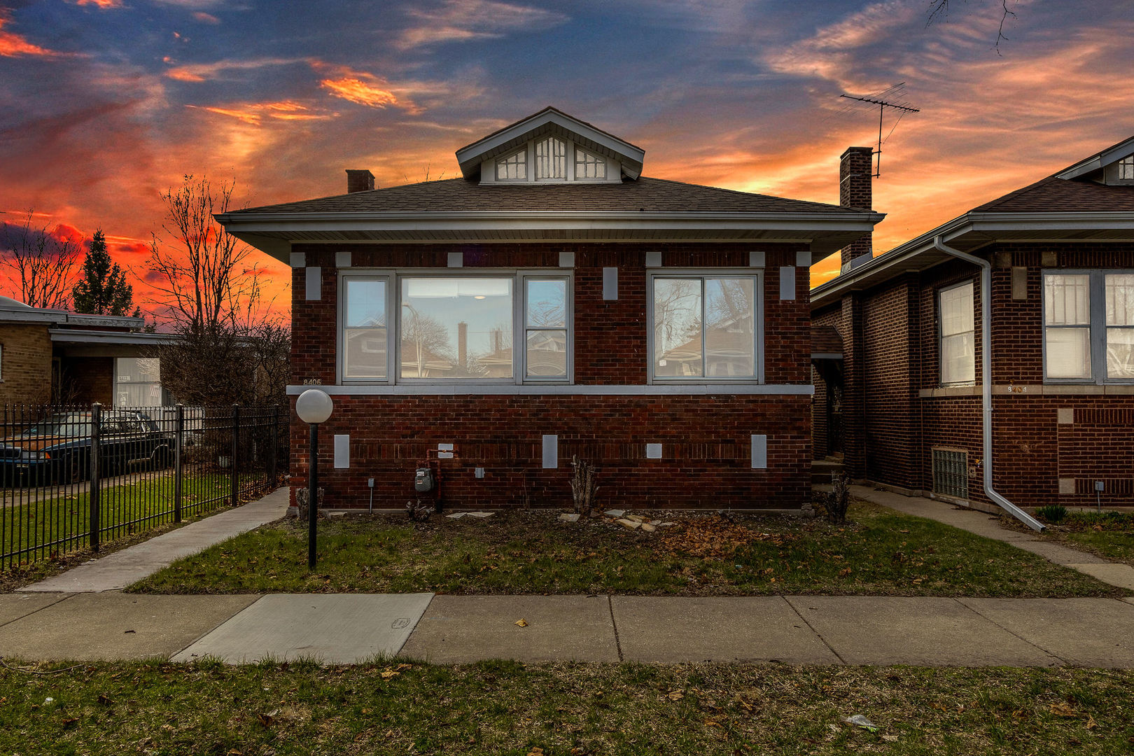 8406 S Oglesby Avenue Property Photo 2