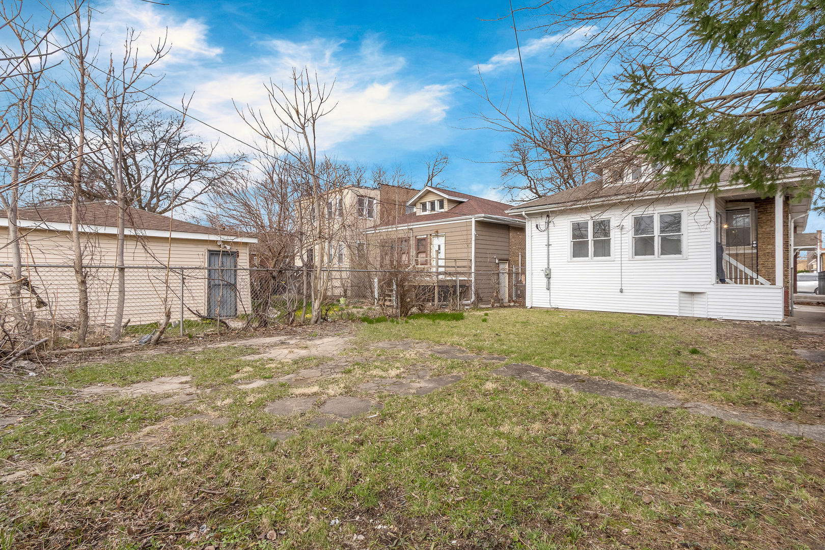 8406 S Oglesby Avenue Property Photo 7