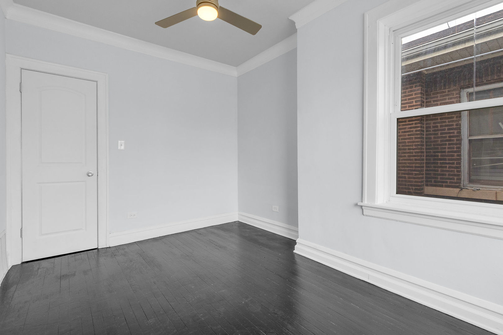 8406 S Oglesby Avenue Property Photo 10