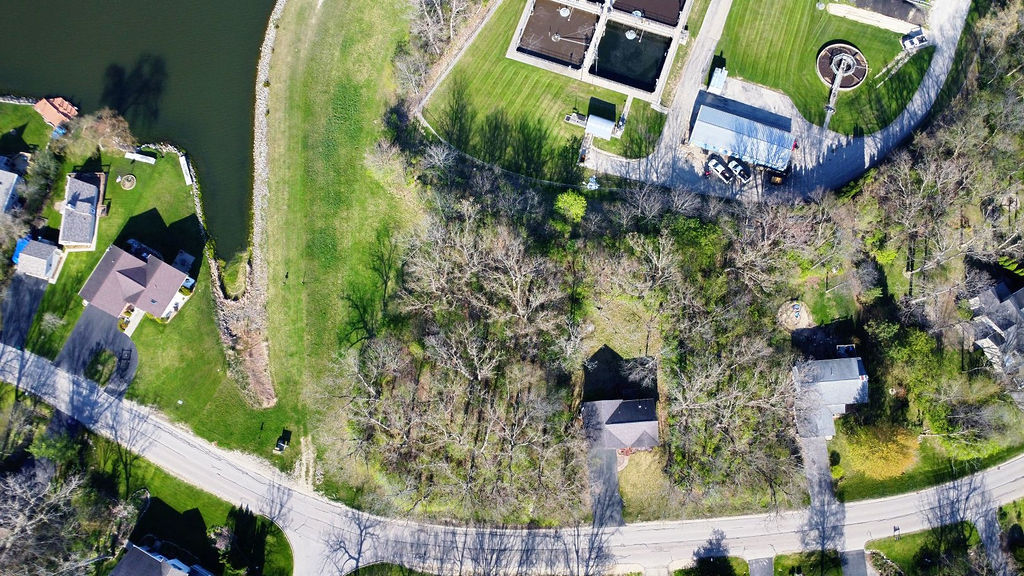 2000 Candlewick Drive Property Photo 3