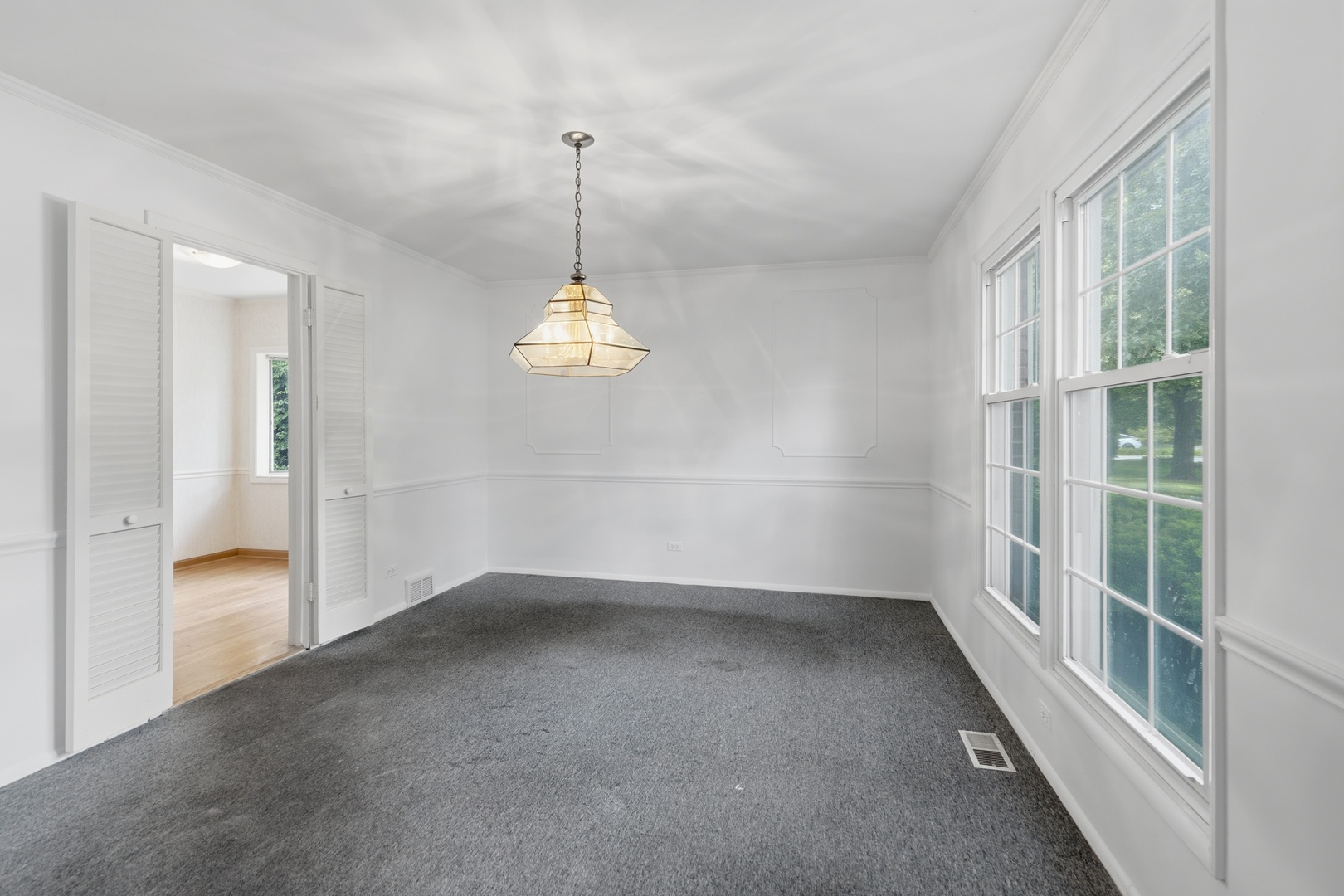 750 Carriage Way Property Photo 6