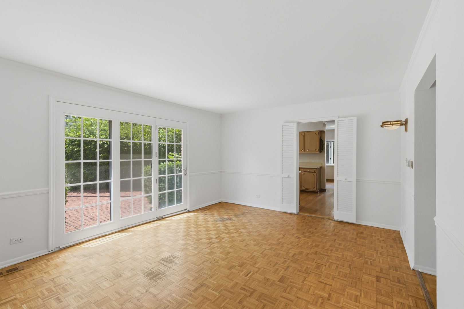 750 Carriage Way Property Photo 10