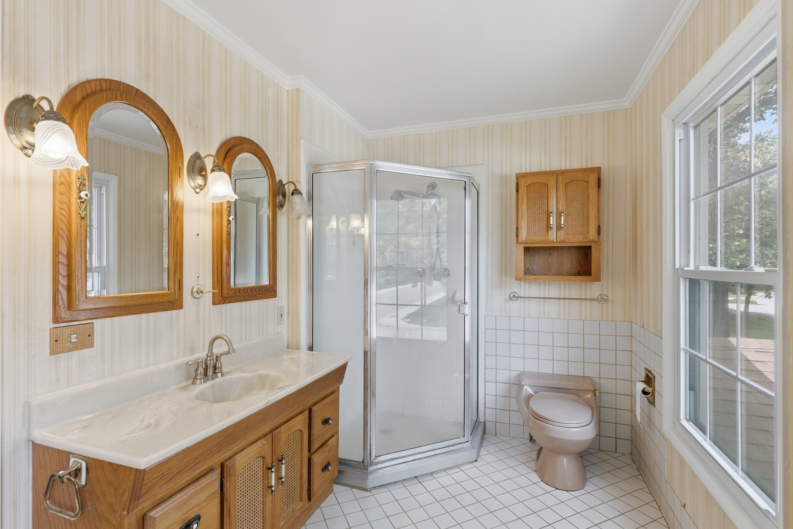 750 Carriage Way Property Photo 14