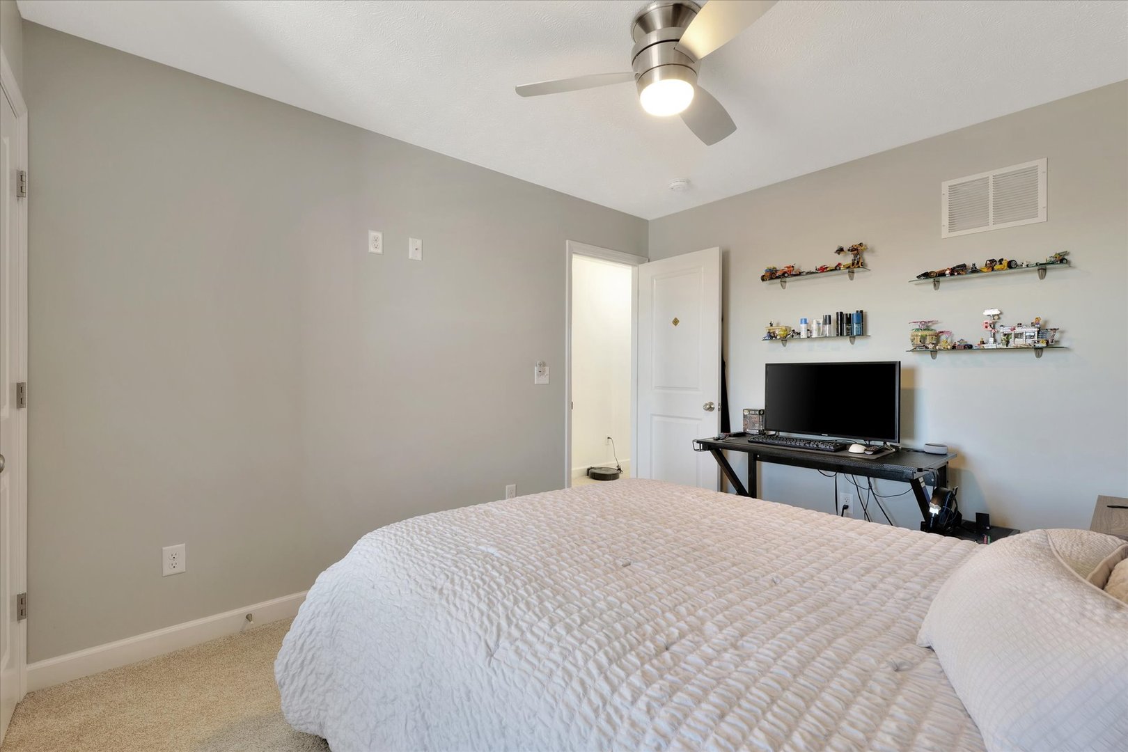 5006 Emmas Way Property Photo 33