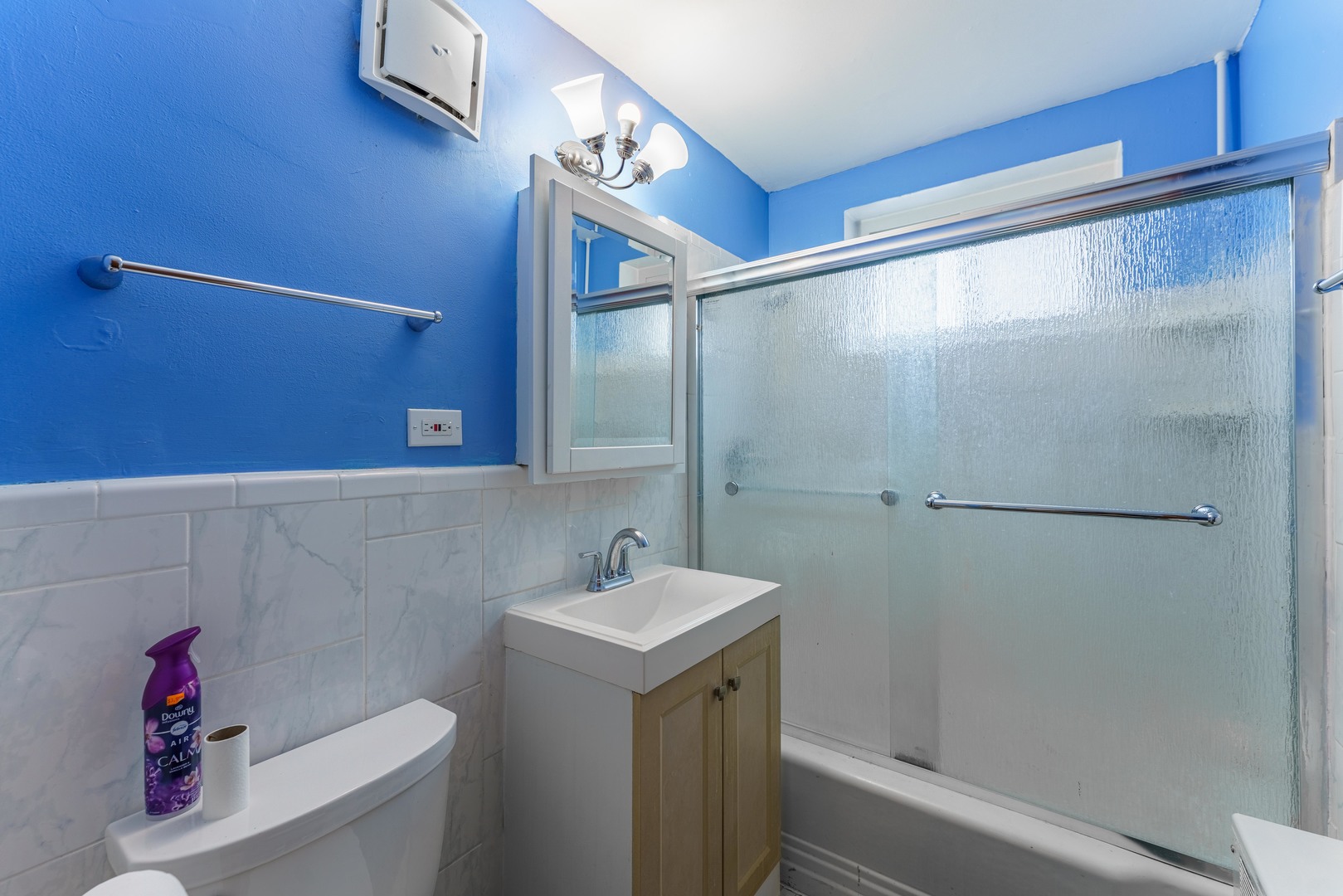 6035 N Damen Avenue 109 Property Photo 11
