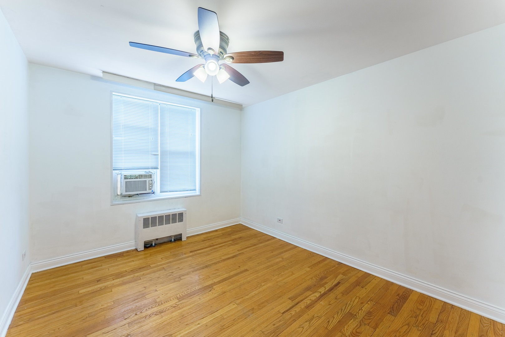 6035 N Damen Avenue 109 Property Photo 17
