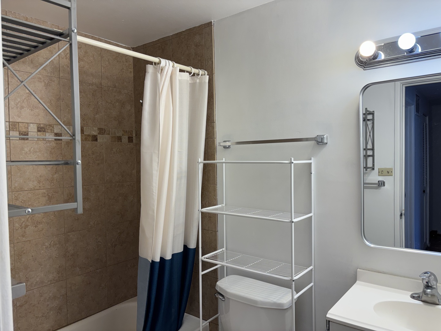 1428 E 55th Street Property Photo 12