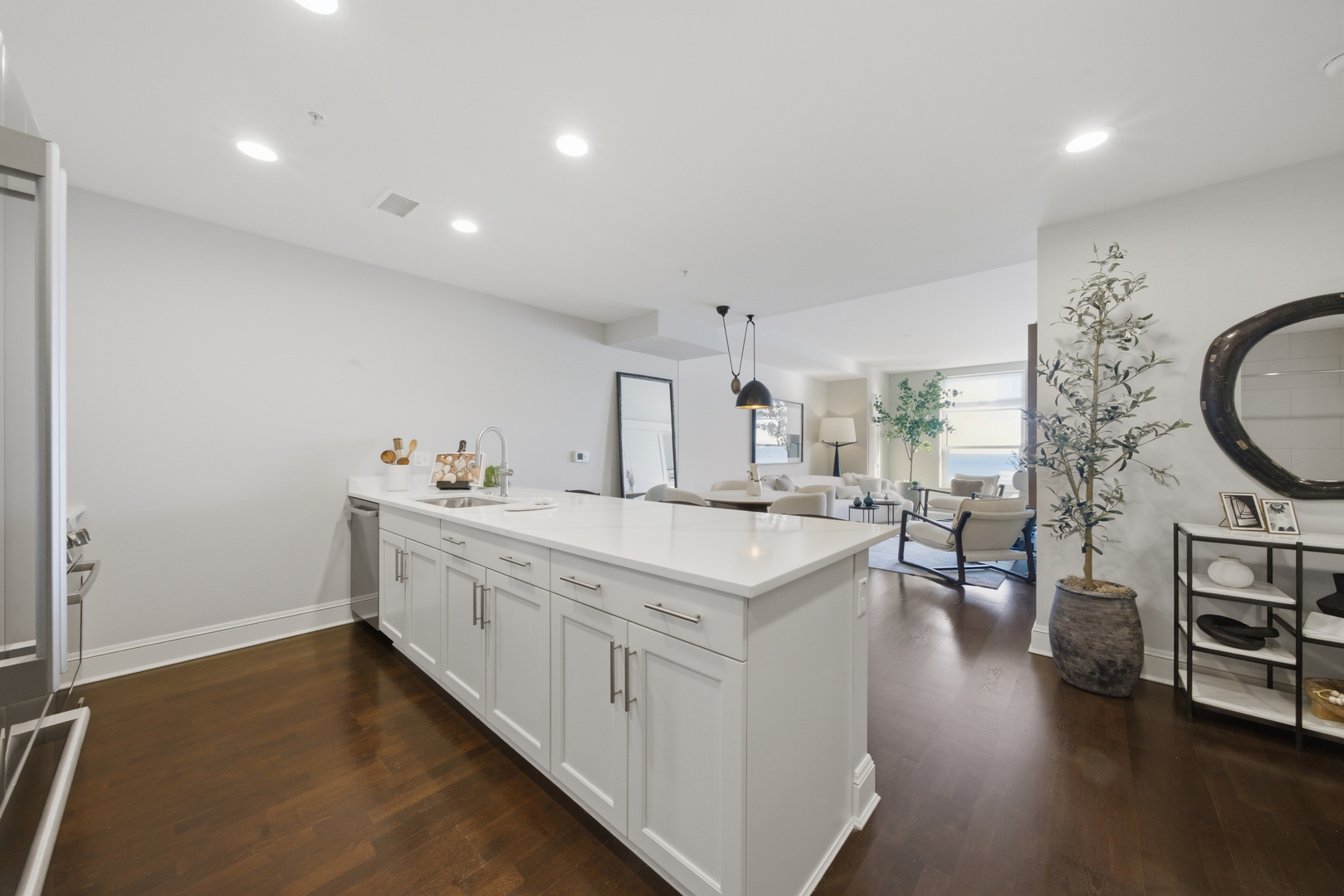 850 N Lake Shore Drive 802 Property Photo 18