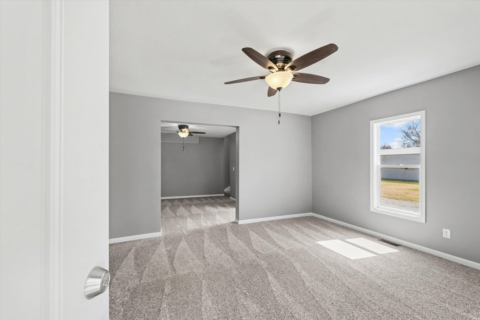 365 N Lincoln Street Property Photo 6