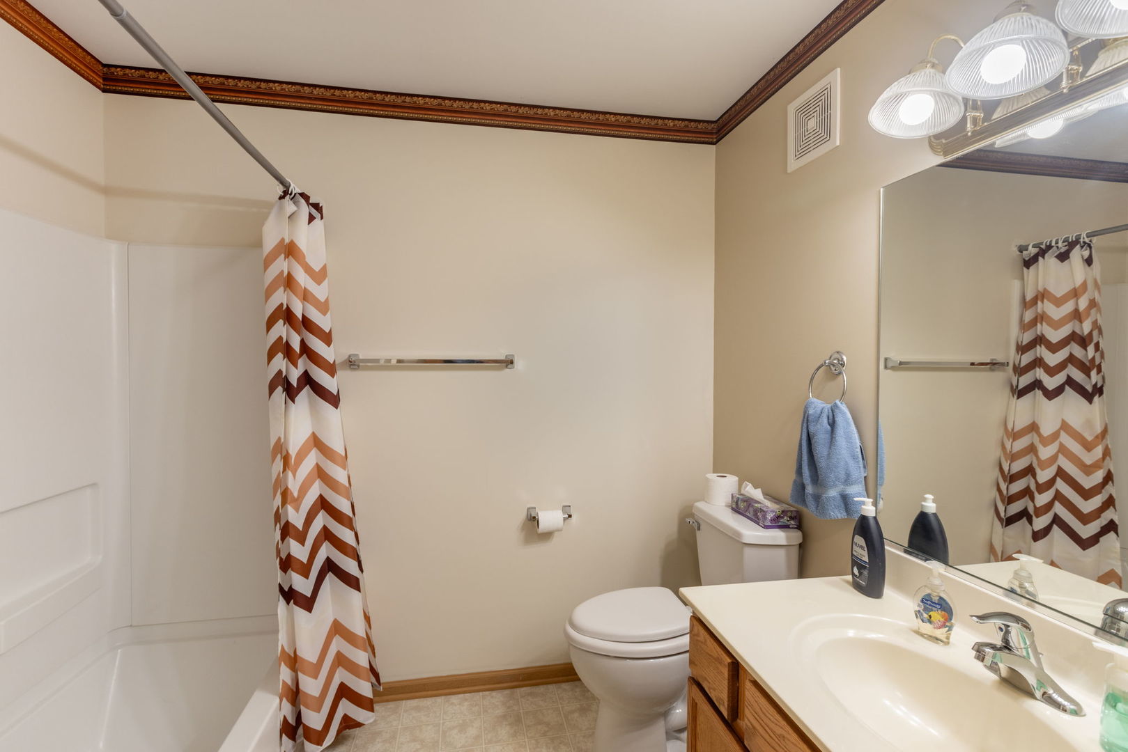 801 N Mclean Boulevard 222 Property Photo 16