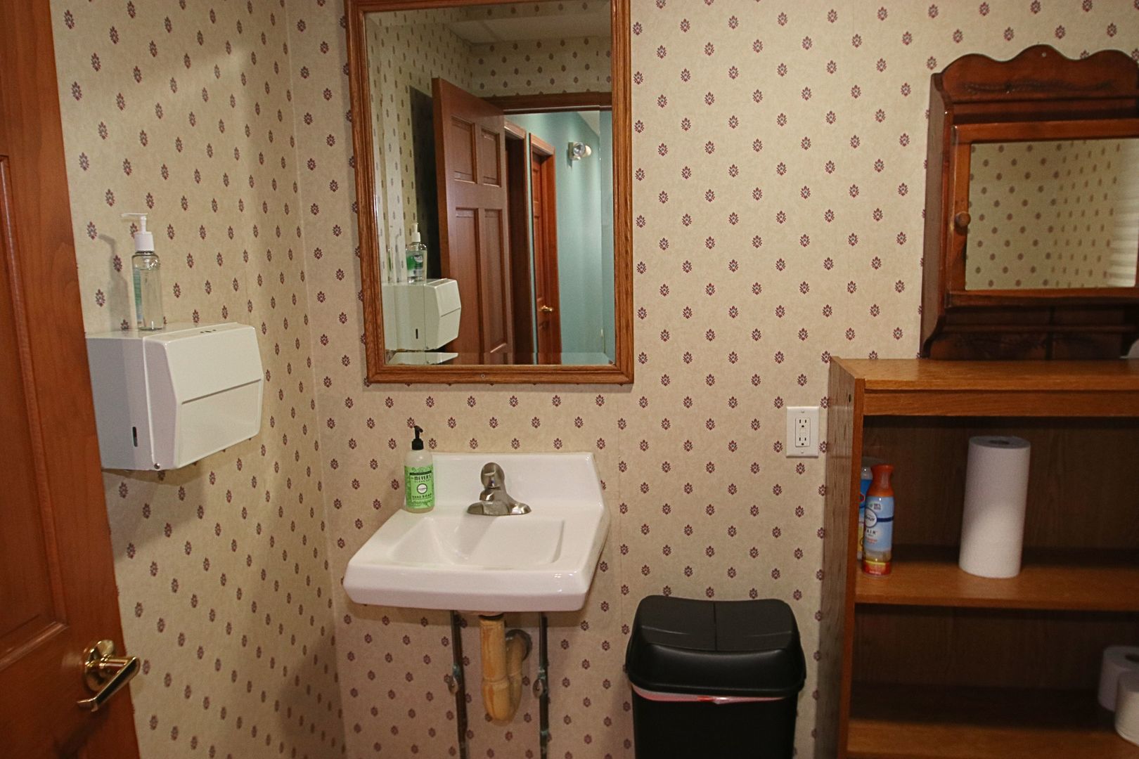34 W Grand Avenue 102 Property Photo 10