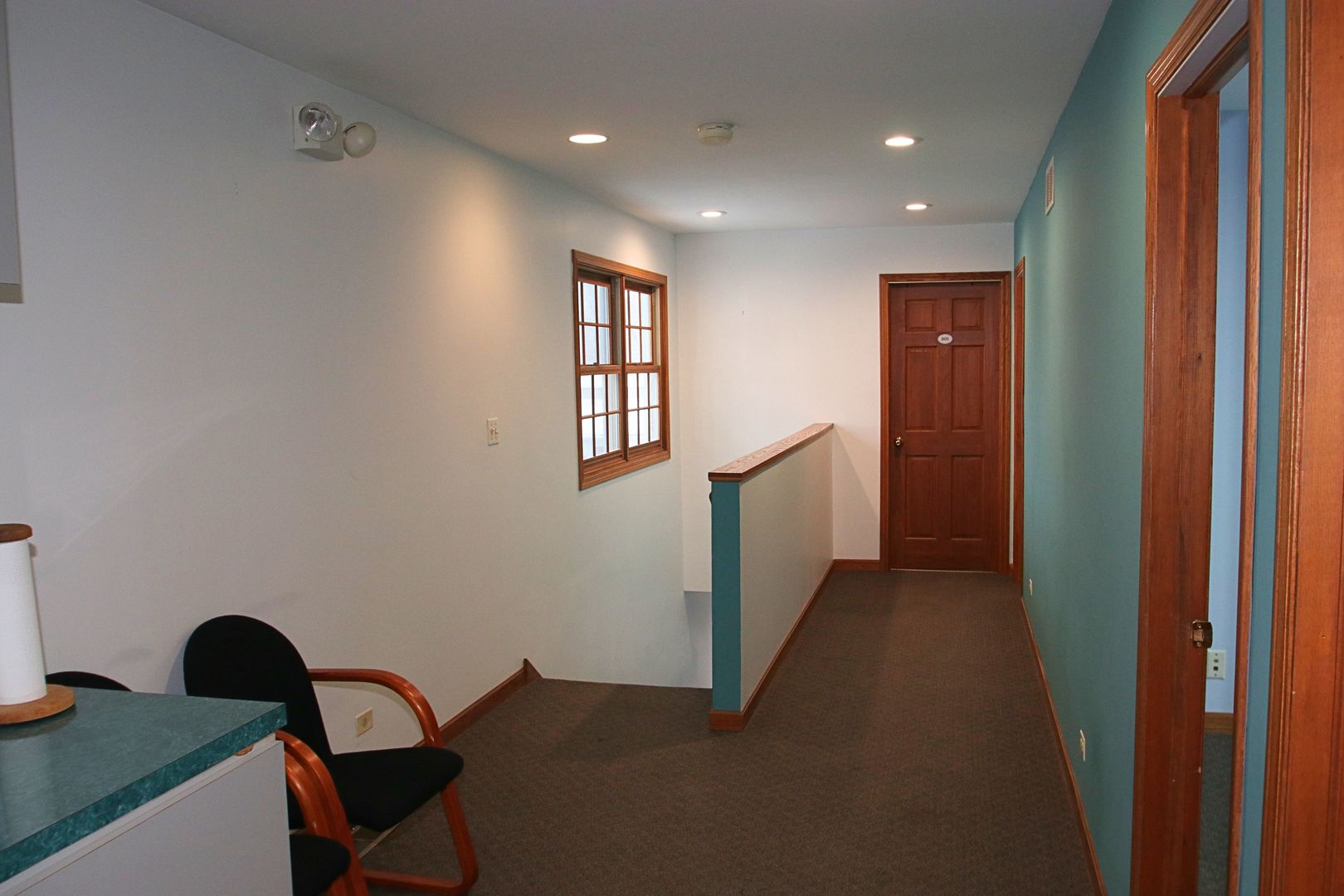 34 W Grand Avenue 203 Property Photo 4