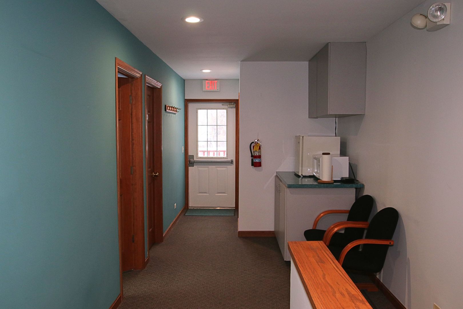 34 W Grand Avenue 203 Property Photo 9