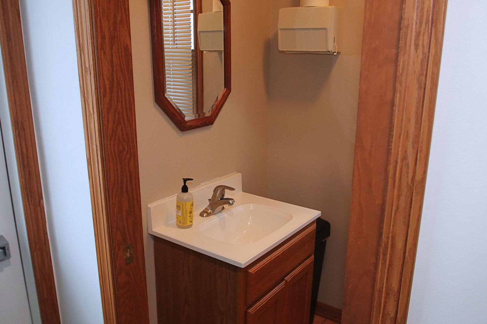 34 W Grand Avenue 203 Property Photo 10