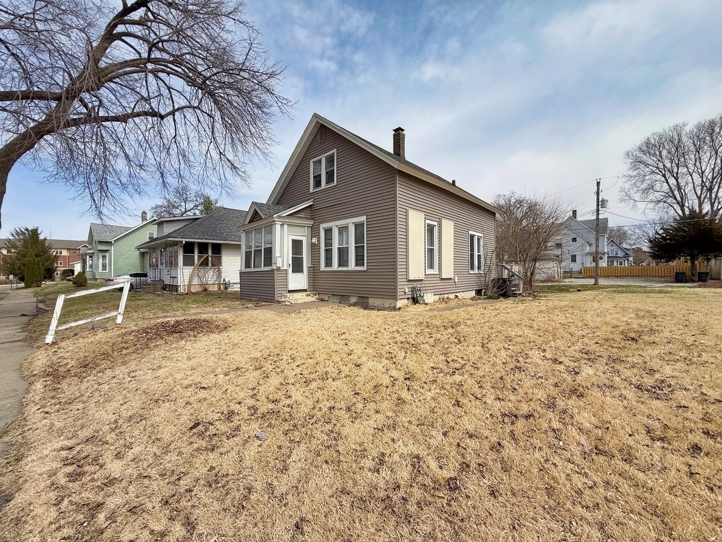 1125 37th Street Property Photo 3