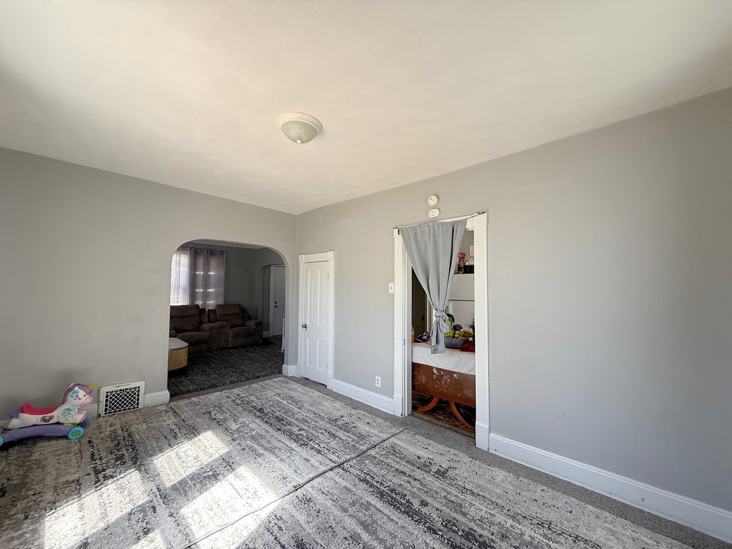 1125 37th Street Property Photo 4