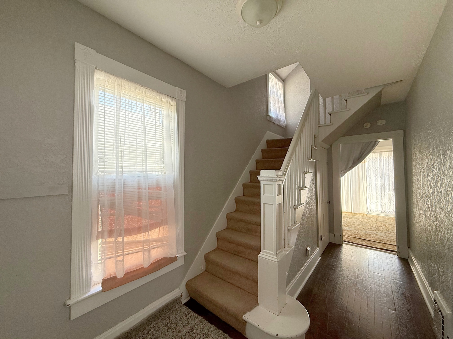 1125 37th Street Property Photo 5