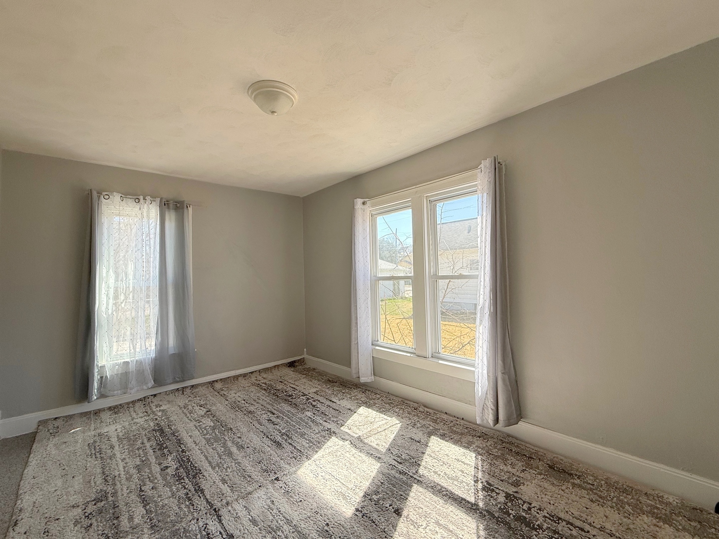 1125 37th Street Property Photo 12