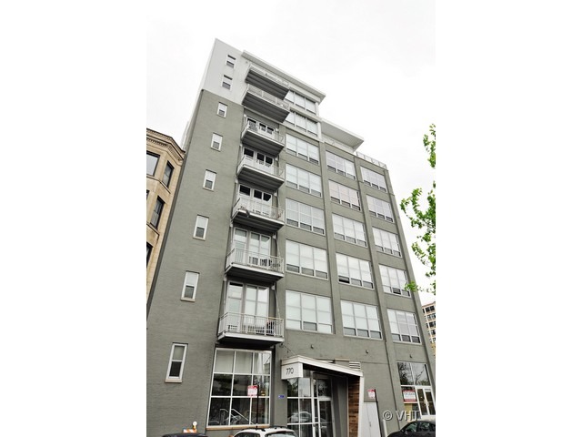 770 W Gladys Avenue 304 Property Photo 1