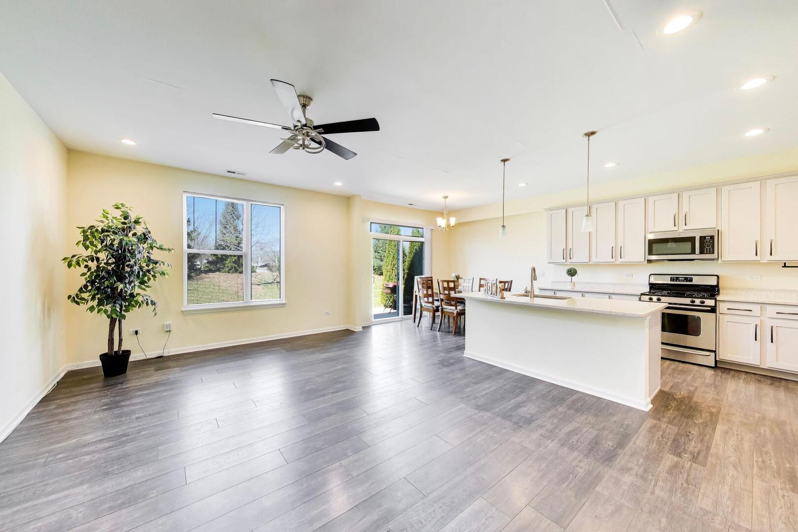 4152 Calder Lane Property Photo 4