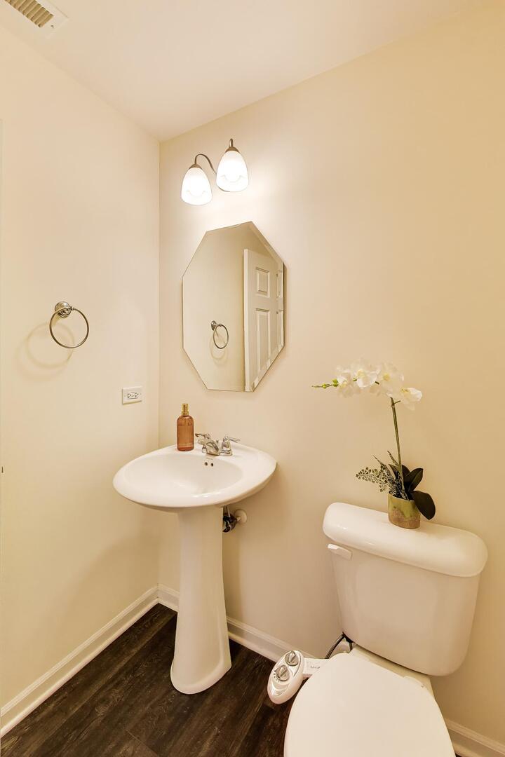 4152 Calder Lane Property Photo 12
