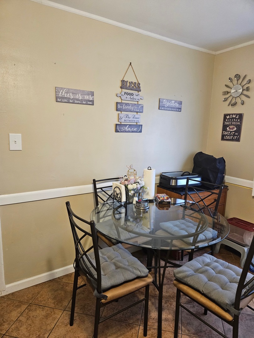 16236 S Lathrop Avenue Property Photo 9